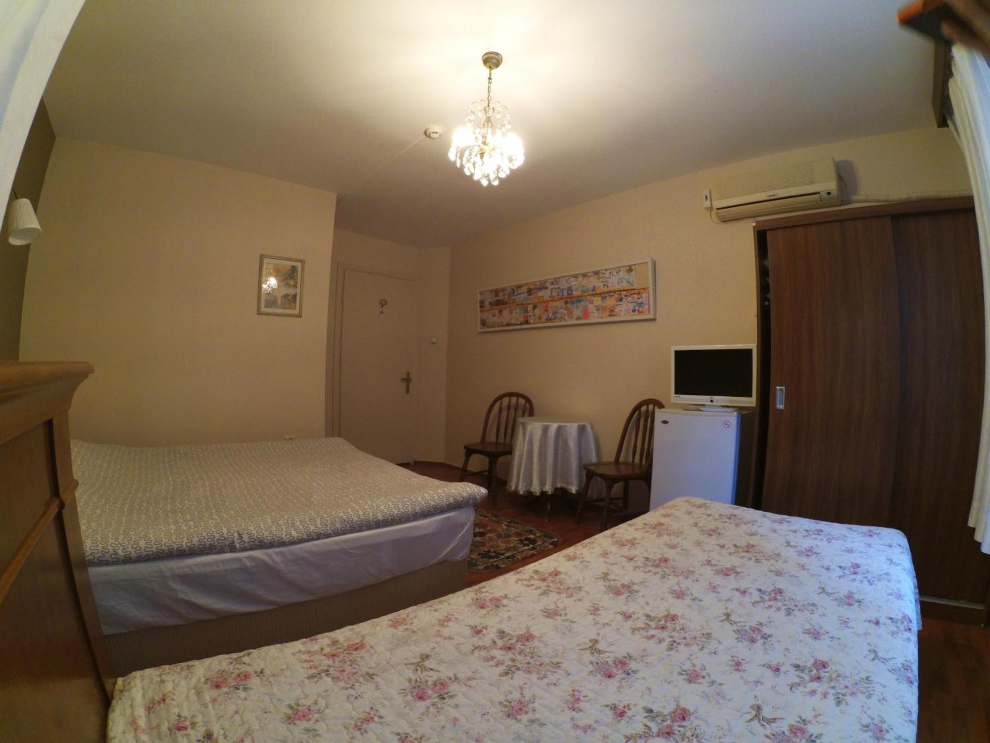 Berk Guest House - Grandma'S House Стамбул Номер фото